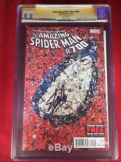 AMAZING SPIDER-MAN #700 CGC 9.8 (Autographed by Stan Lee) Death of Peter Parker