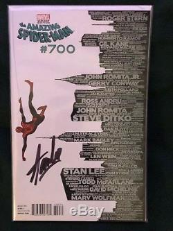 AMAZING SPIDER-MAN #700 withCOA Skyline Variant (Autographed by Stan Lee)