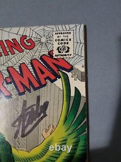 Amazing Spider-man #48 signed by Stan Lee and John Romita Sr