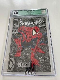 SPIDER-MAN #1 CGC 9.8 RARE SILVER EDITION SIGNED BY Todd McFarlane. BEAUTIFUL