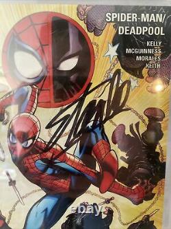 SPIDERMAN DEADPOOL 8 Signed By Stan Lee CGC Signature Series 9.6